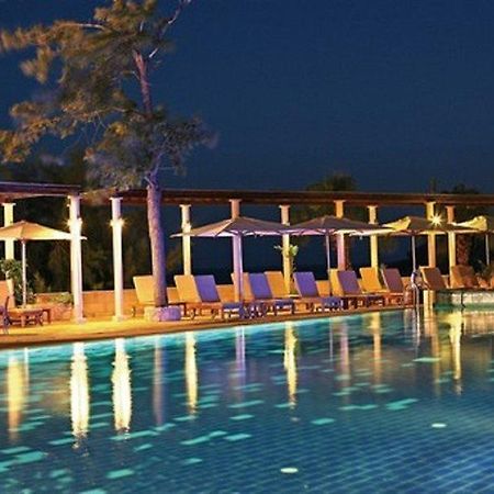 Columbia Beachotel Pissouri Buitenkant foto