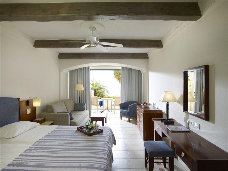 Columbia Beachotel Pissouri Buitenkant foto